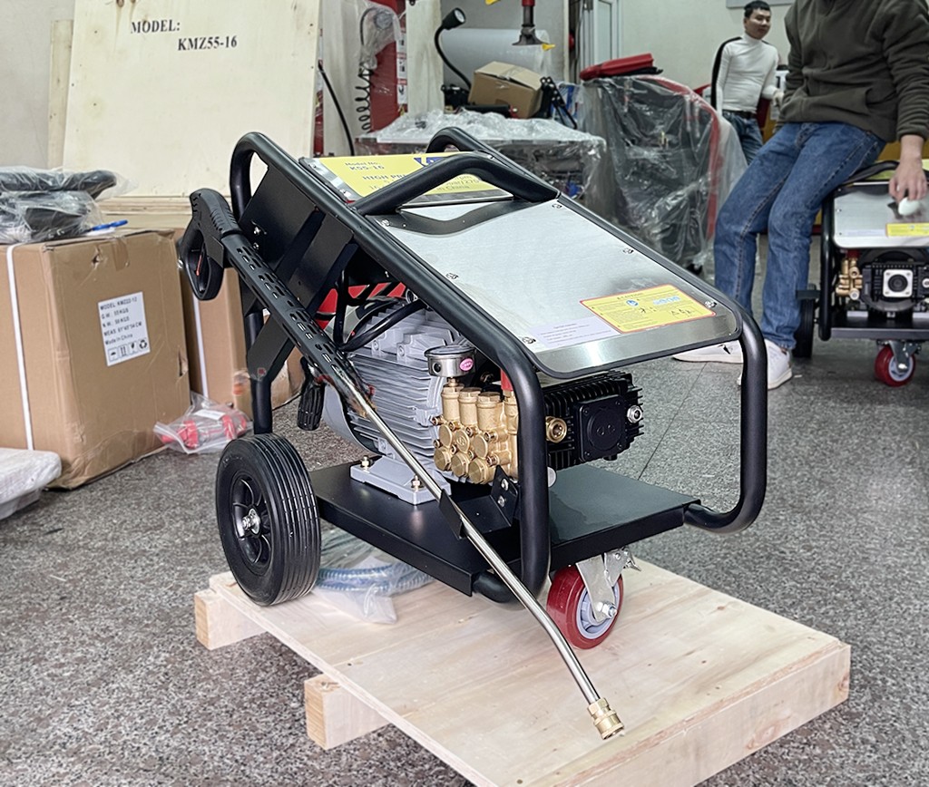 Máy phun xịt rửa áp lực cao K75-16 - 7.5kW, 250bar, 16.6L/phút