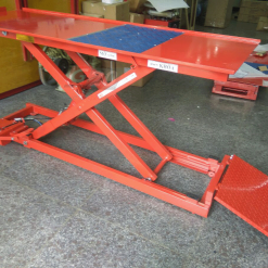 Bàn Nâng Xe Máy Đạp Chân , Đặt nổi nền ( Bàn nâng cơ)